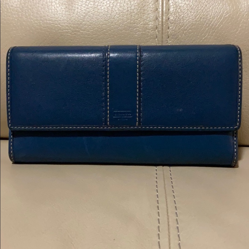 Authentic Coach Snap Closure Wallet
